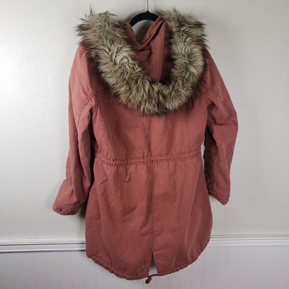 Women's American Eagle Outfitters Pink Winter Overcoat Faux Fur Jacket Medium - Picture 9 of 14